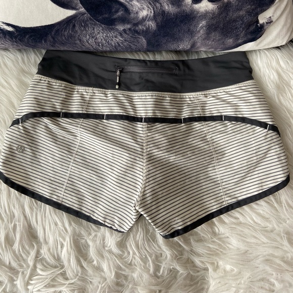 Lululemon Speed Shorts 2.5” hyperstripe - Picture 3 of 4